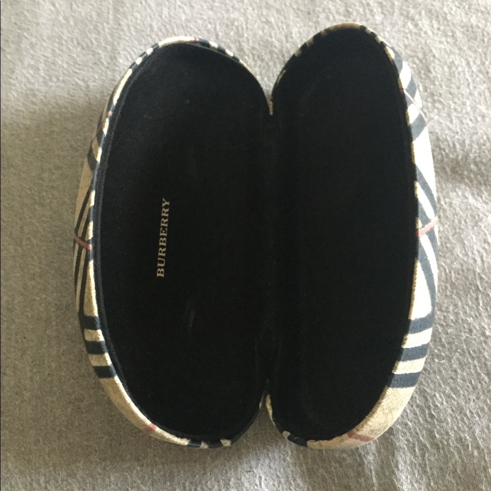 Burberry Sunglasses Case - Picture 4 of 7